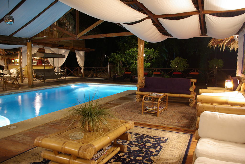 Hotel Bugabutik Puerto Viejo de Talamanca Exterior foto